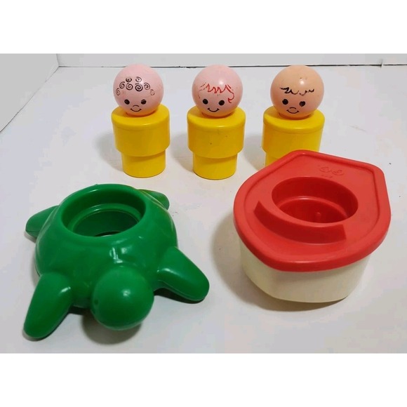 5pc Lot Vintage 1974 FISHER-PRICE 2 Bath Toys & 3 Jumbo Little People Toy Figure - Picture 1 of 16